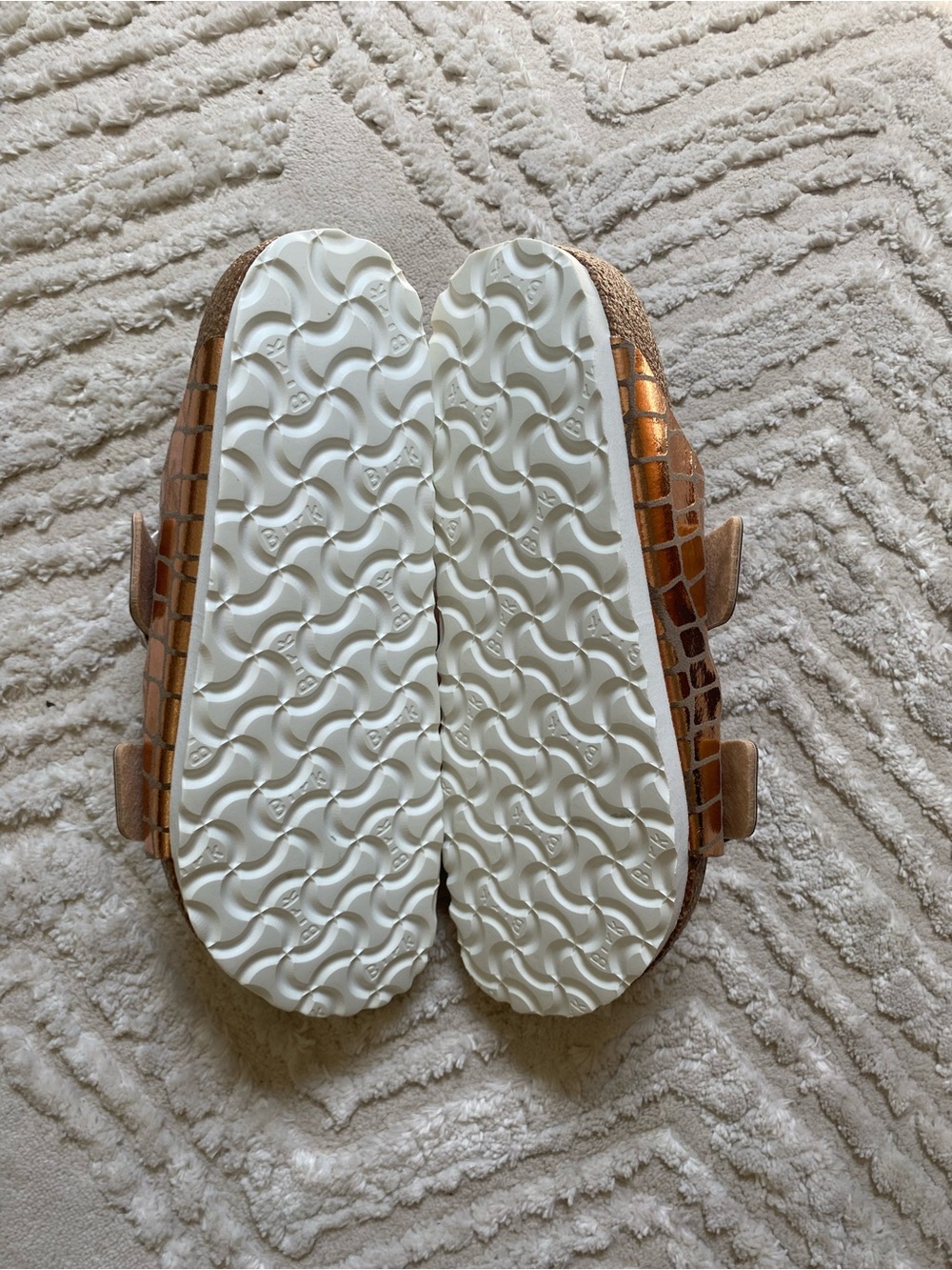 New Birkenstock Arizona Gator Gleam Sandals- Copper - Picture 5 of 8